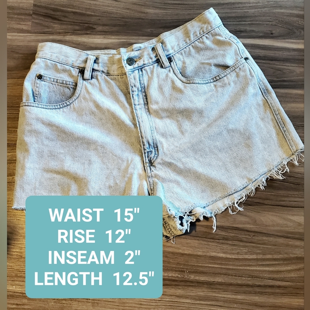 LizWear Distressed Americana Cutoff Shorts - Picture 16 of 16